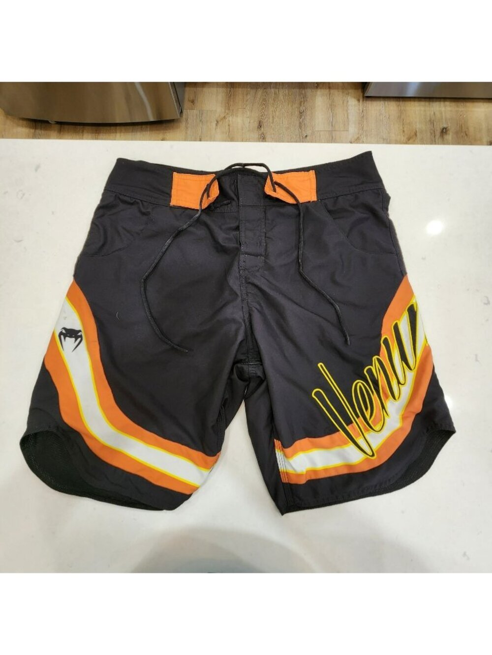 Venum Shorts Mens L 34 Black Gray MMA Fight Training Grappling Boardshorts